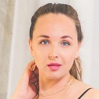 Cristal💎Rose (@cristal_rose) Leak OnlyFans 

 profile picture