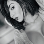 evelyne92 OnlyFans Leak 

 profile picture