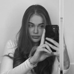 Nicole 💟 (n_18mr) Leaks OnlyFans 

 profile picture