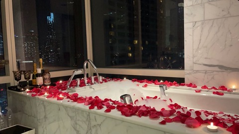 Header of royalteebaby