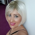 sunnysoccermommy (YOUR PETITE MOMMY 😍) OnlyFans Leaked Videos and Pictures 

 profile picture