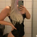 uwontregretit OnlyFans Leak 

 profile picture